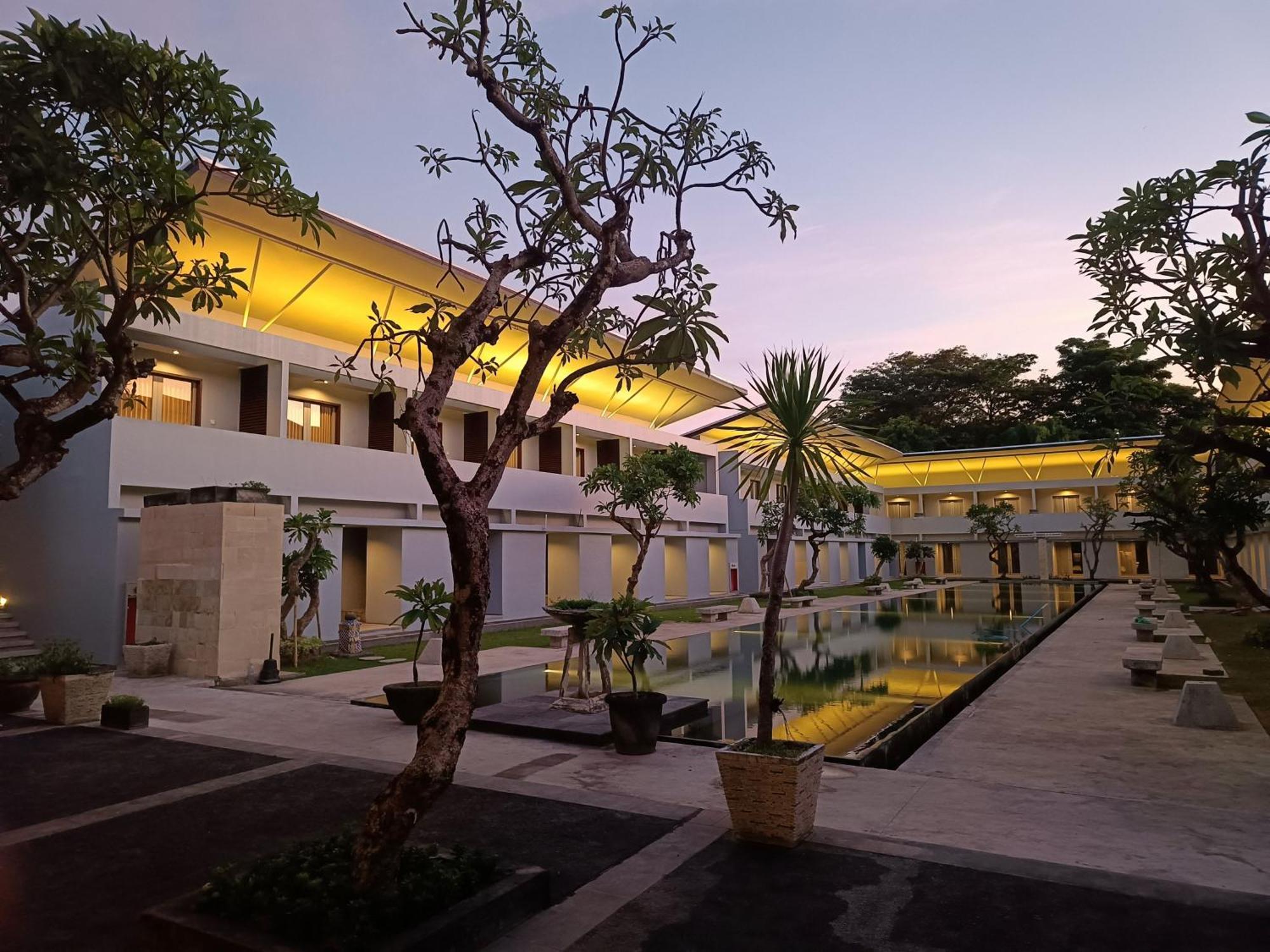 Hotel Kuta Living By Kamara Extérieur photo