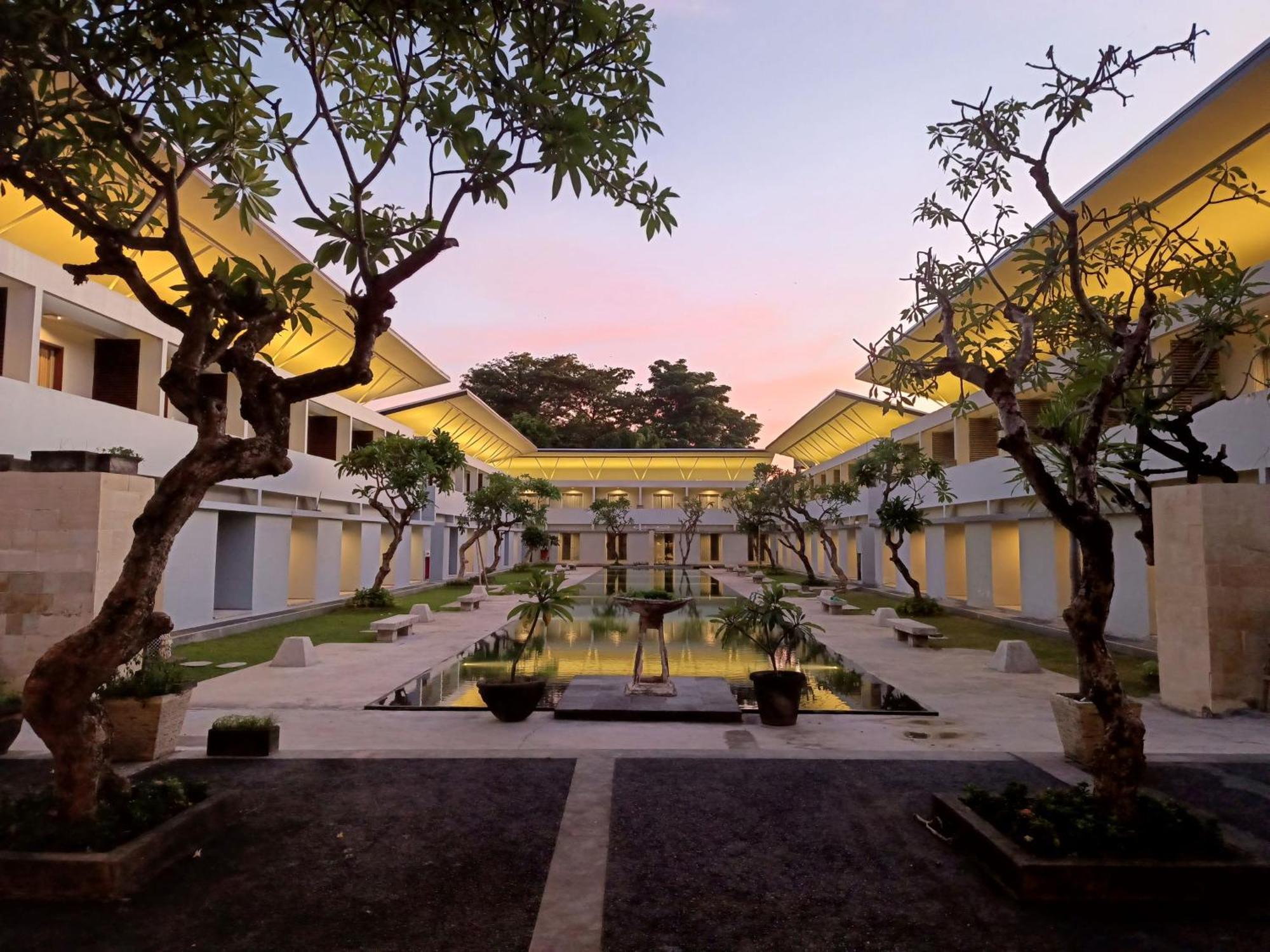 Hotel Kuta Living By Kamara Extérieur photo